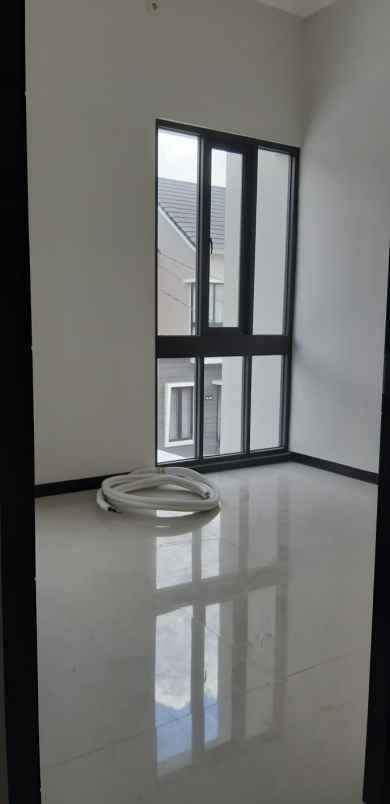 dijual rumah grand alana wonorejo g1 no 19