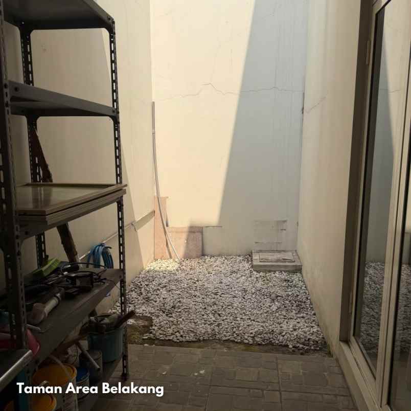 dijual rumah grand pakuwon