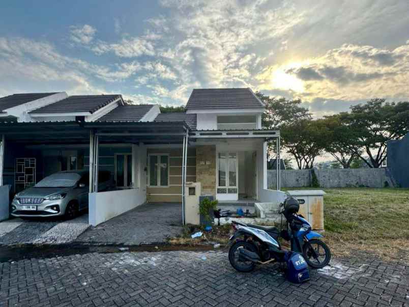 dijual rumah grand sunrise menganti
