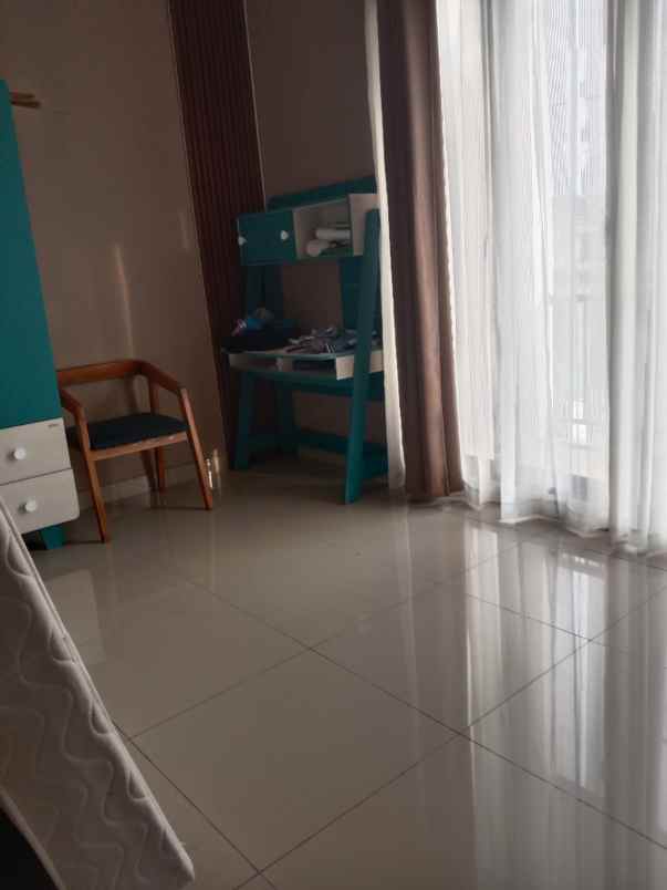 dijual rumah green ara residence