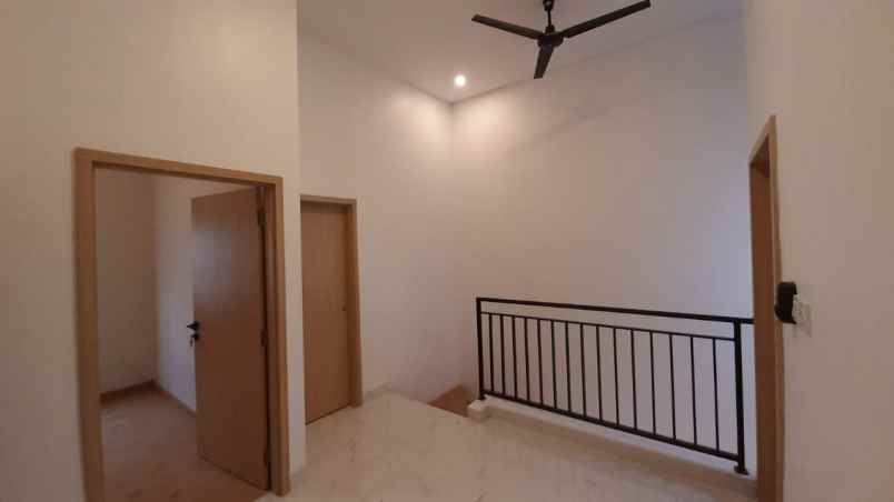 dijual rumah harapan indah bekasi