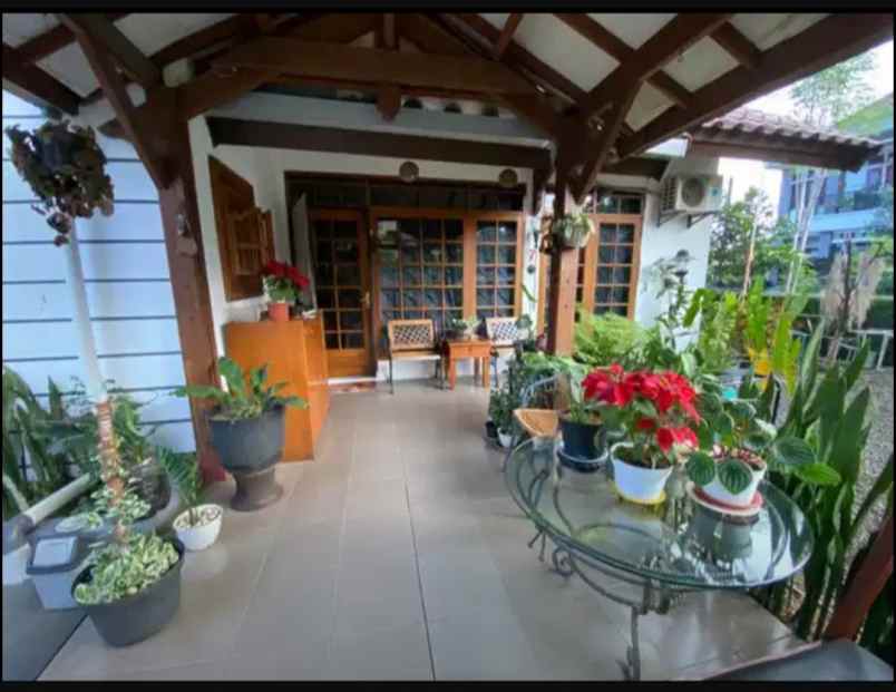 dijual rumah hook asri di pasteur bandung