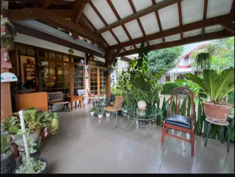 dijual rumah hook asri di pasteur bandung