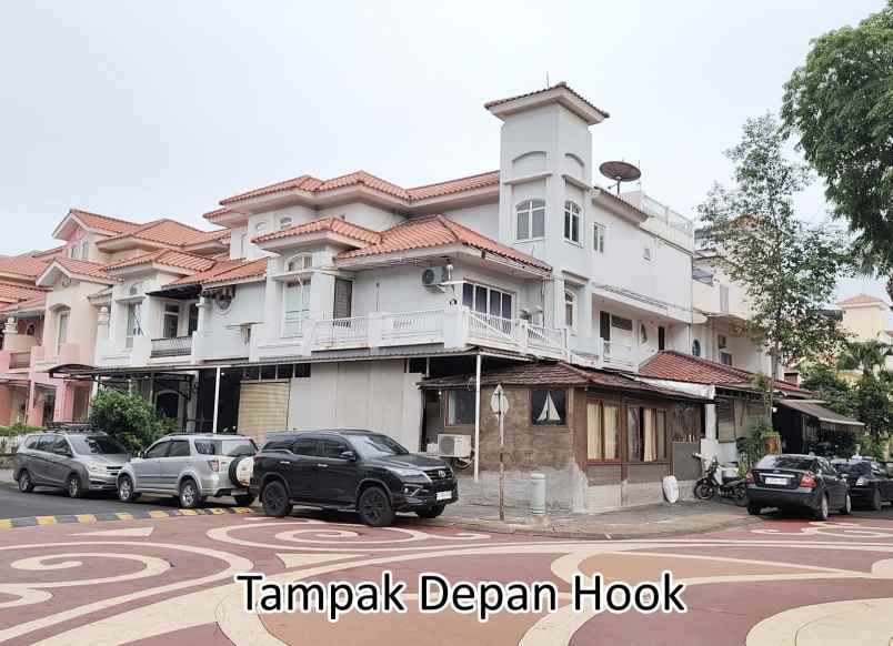 dijual rumah hook di bukit mediterania jakarta utara