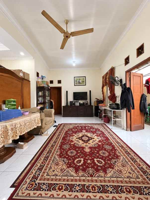 dijual rumah jagakarsa