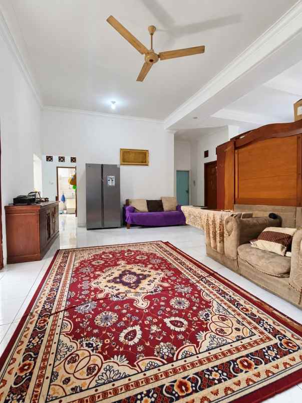 dijual rumah jagakarsa