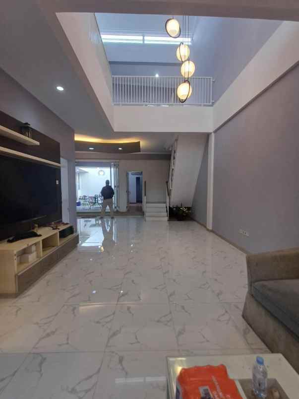 dijual rumah jagakarsa jakarta selatan