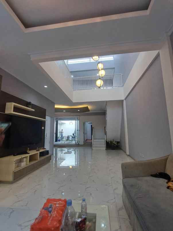 dijual rumah jagakarsa jakarta selatan