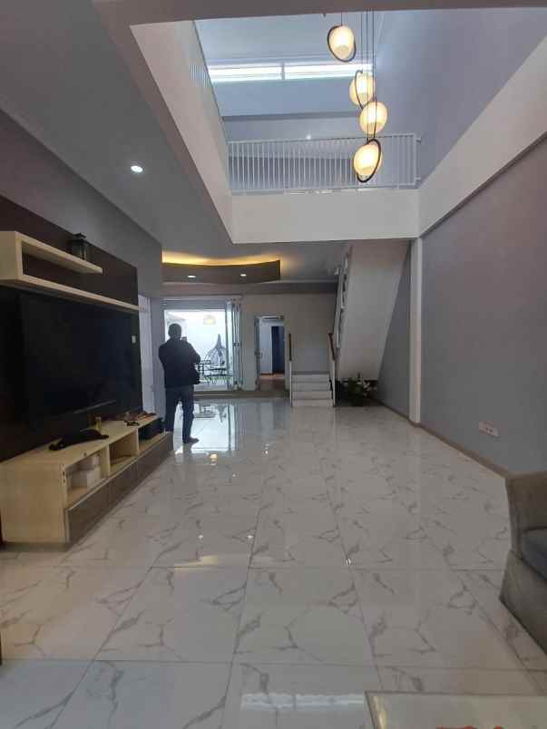 dijual rumah jagakarsa jakarta selatan