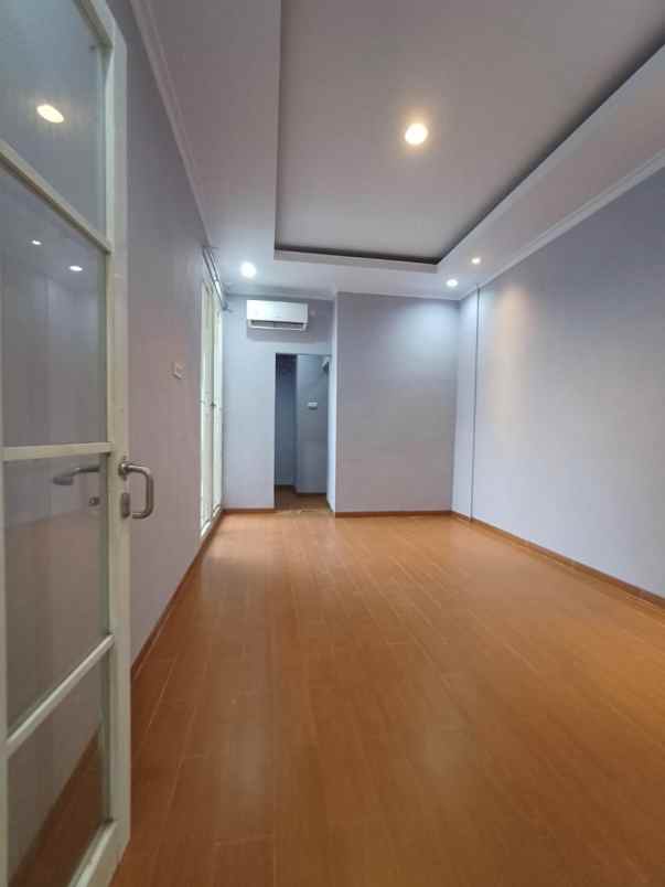 dijual rumah jagakarsa jakarta selatan