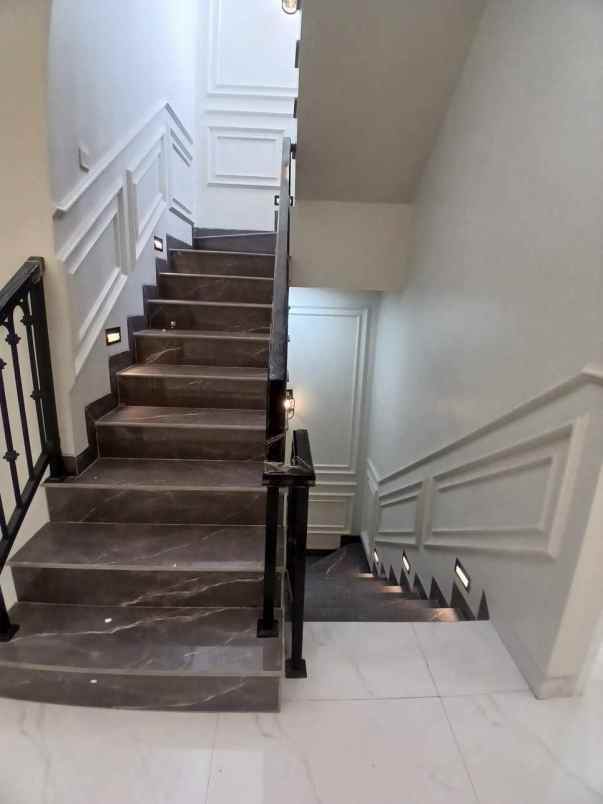 dijual rumah jagakarsa jaksel