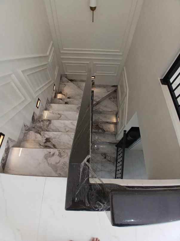 dijual rumah jagakarsa jaksel