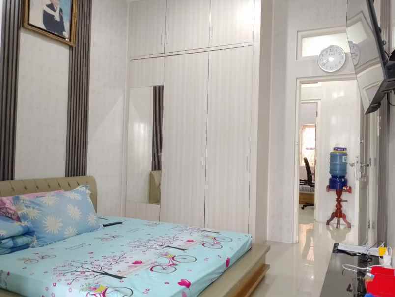 dijual rumah jaka setia bekasi selatan