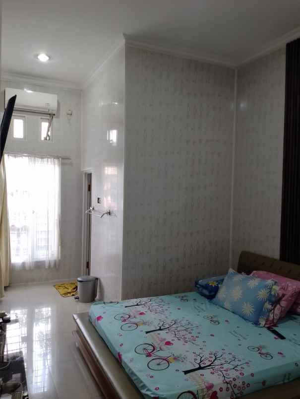 dijual rumah jaka setia bekasi selatan