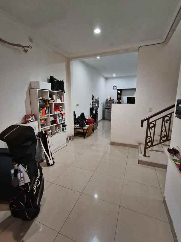 dijual rumah jakarta garden city