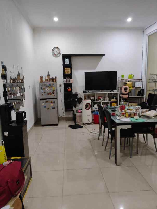 dijual rumah jakarta garden city