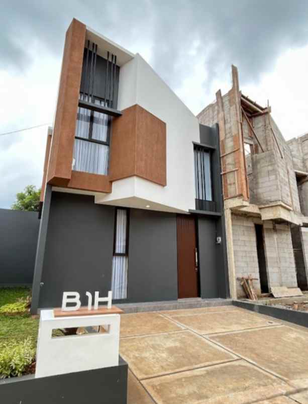 dijual rumah jalan abiasa