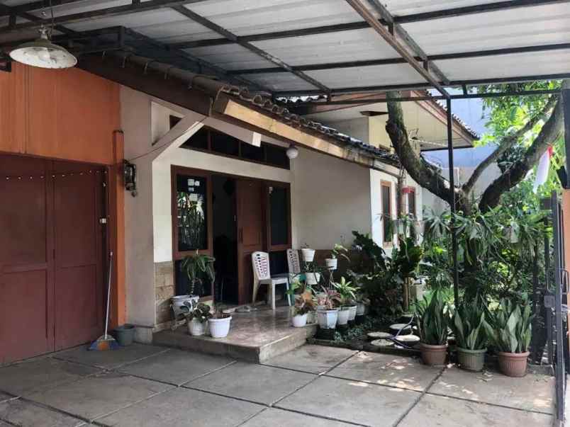 dijual rumah jalan batu indah
