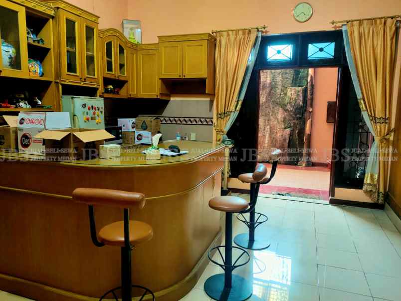 dijual rumah jalan bunga tanjung xi