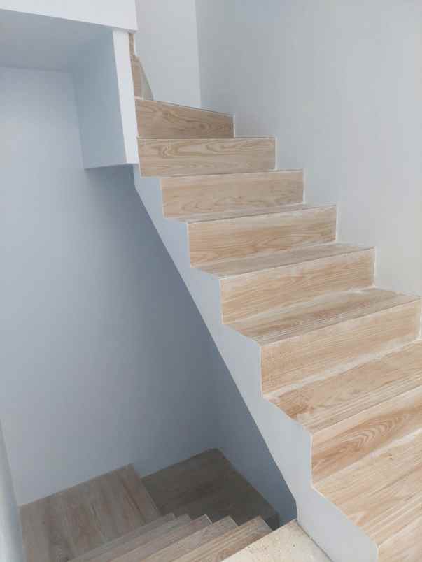 dijual rumah jalan gas alam