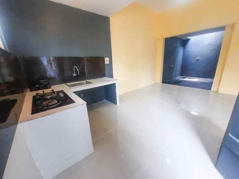 dijual rumah jalan gito gati