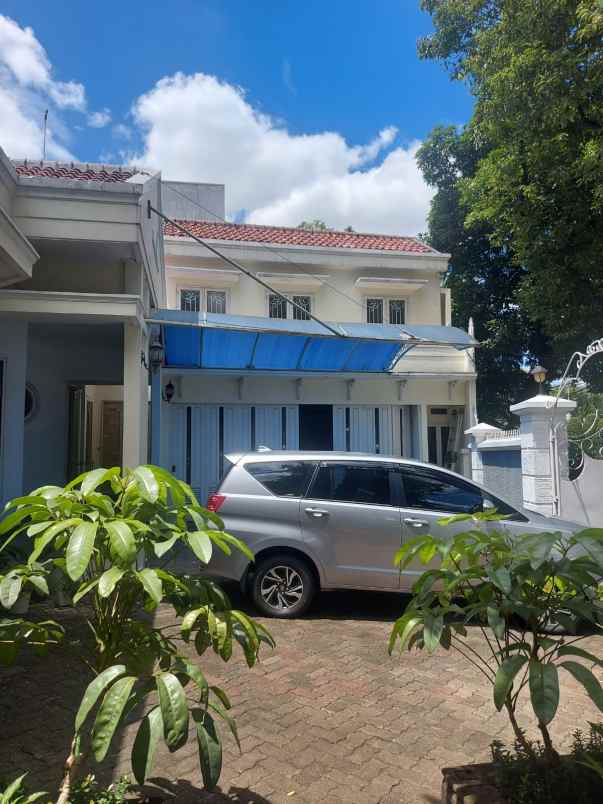 dijual rumah jalan hang lekir