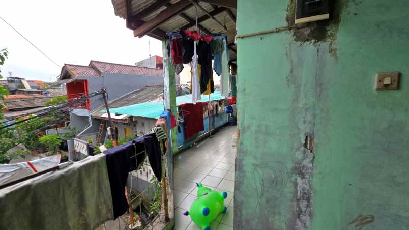 dijual rumah jalan panca warga cipinang