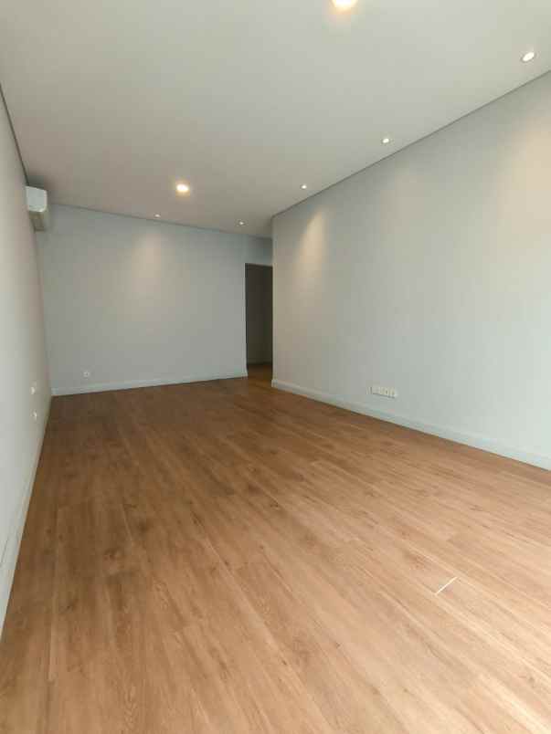 dijual rumah jalan puri widya kencana