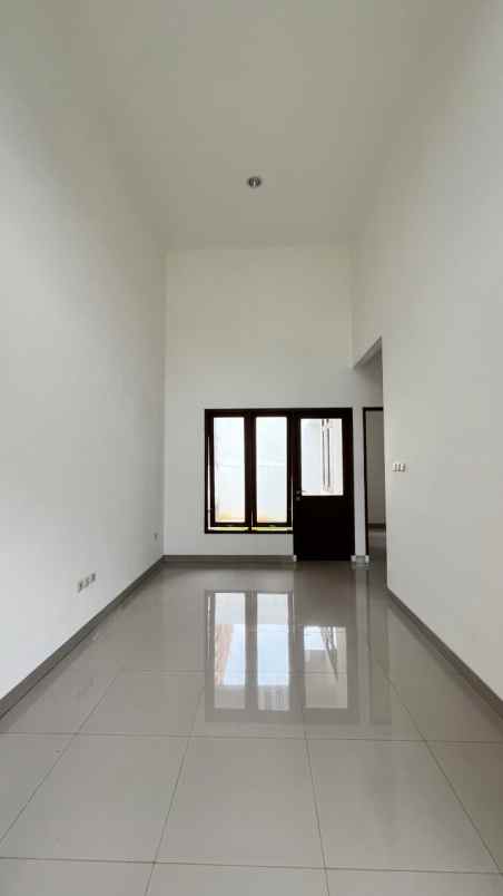 dijual rumah jalan rawa lumbu