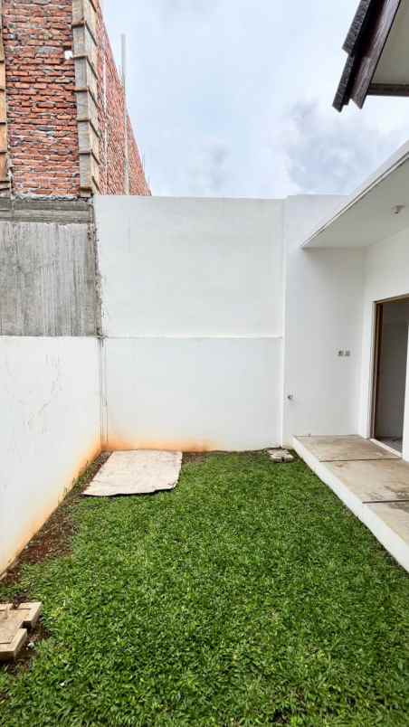 dijual rumah jalan rawa lumbu