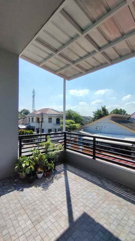 dijual rumah jalan raya ciater bsd serpong