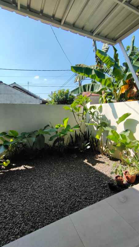 dijual rumah jalan raya ciater bsd serpong