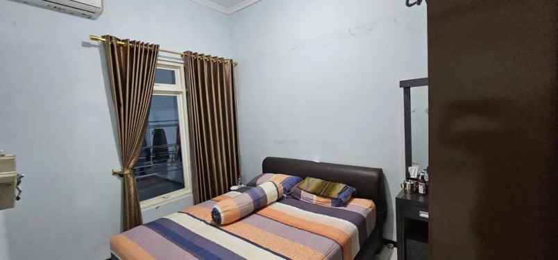 dijual rumah jalan rungkut mapan kec