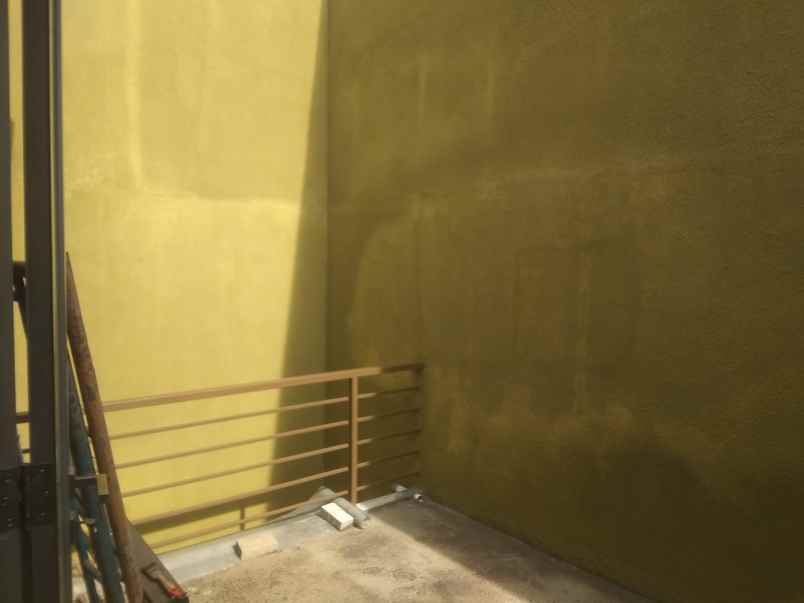 dijual rumah jalan setraduta