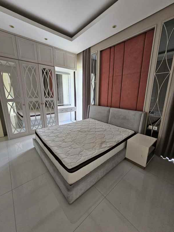 dijual rumah jalan somerset citraland