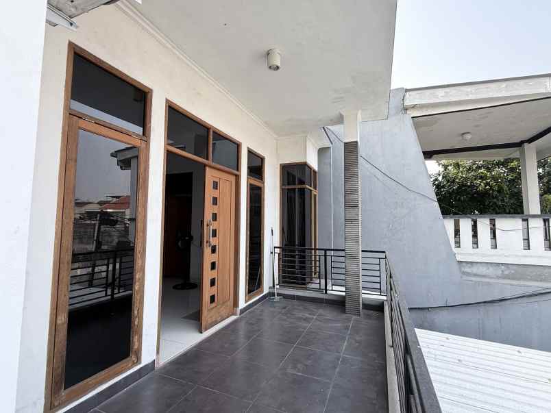 dijual rumah jalan tanah tinggi