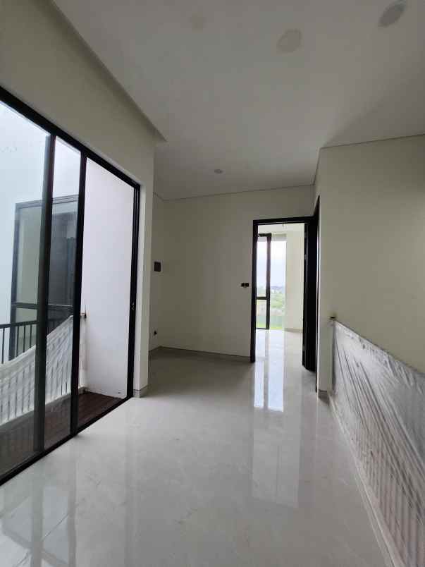 dijual rumah jalan woodland