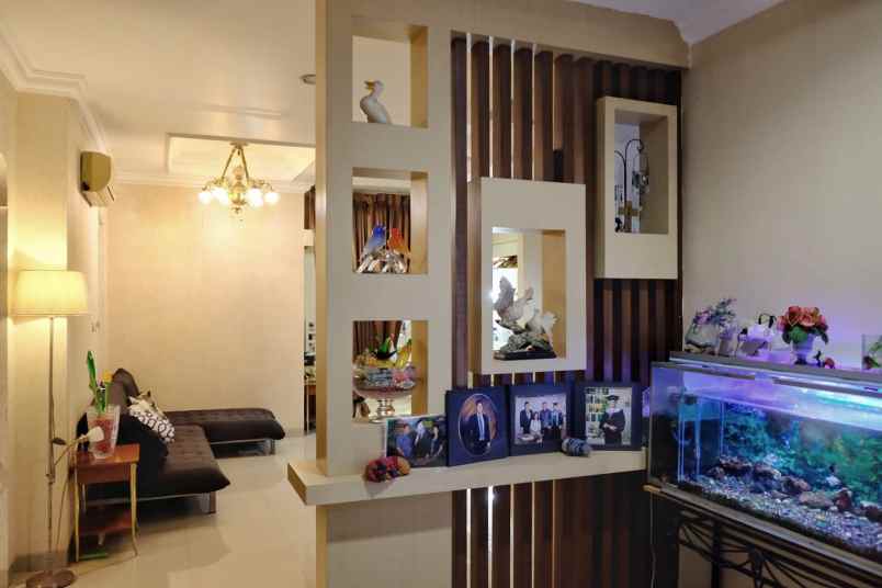 dijual rumah janur elok