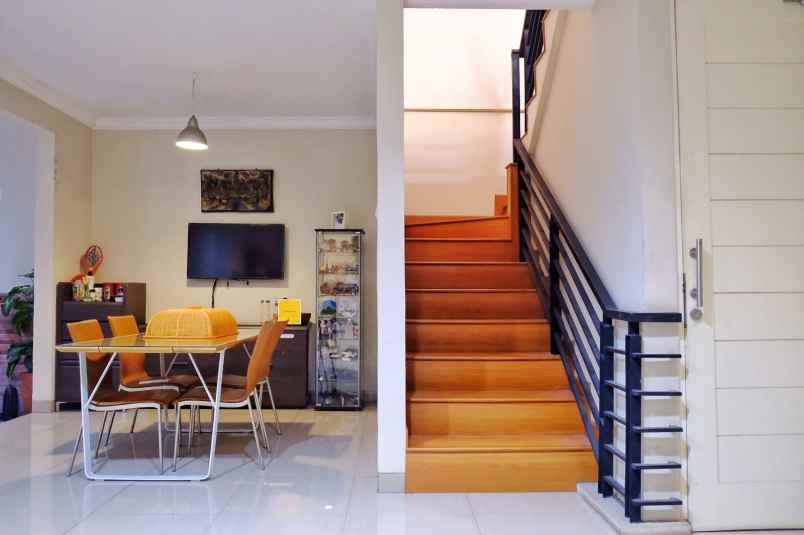 dijual rumah janur elok