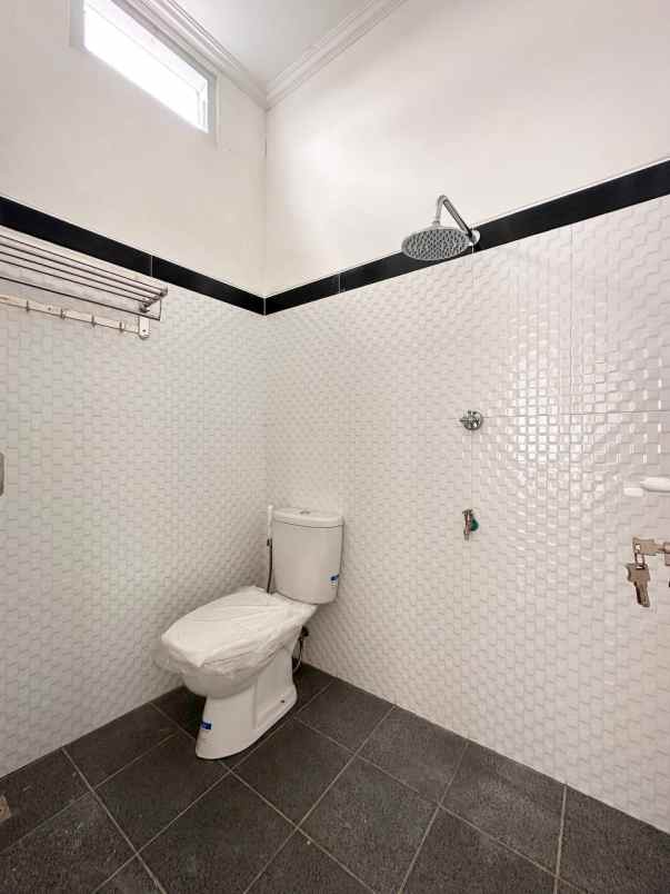 dijual rumah jatibening