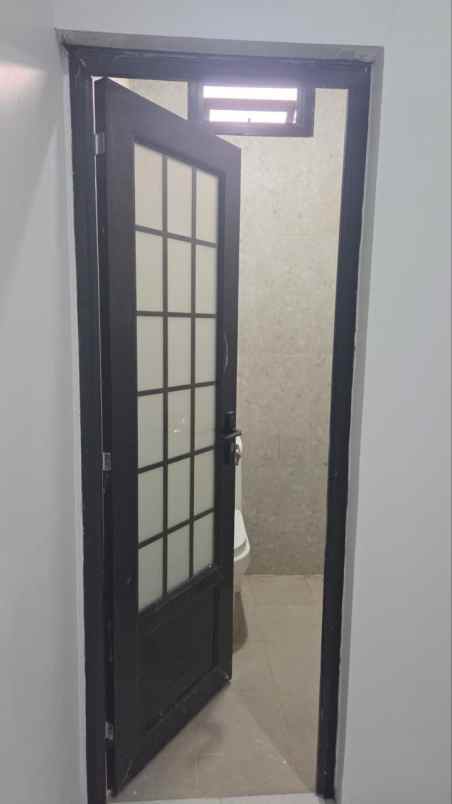 dijual rumah jatiendah