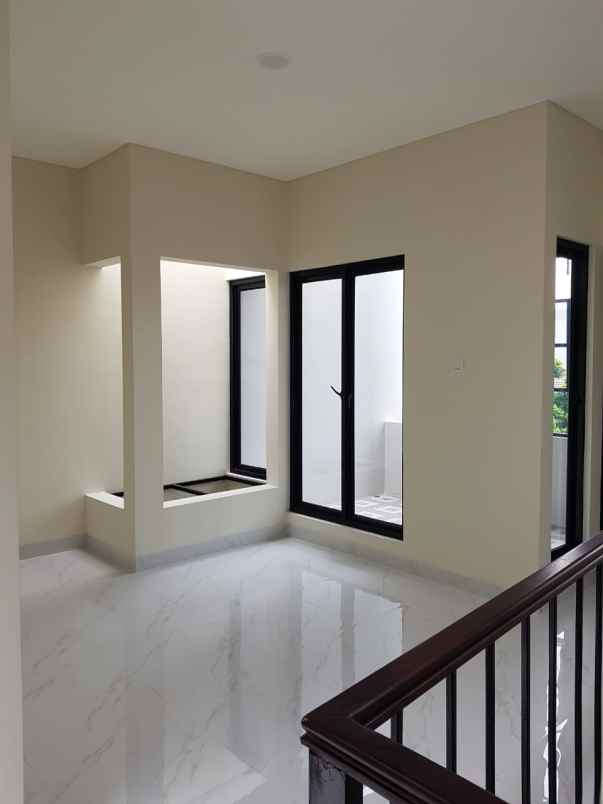 dijual rumah jatipadang pasar minggu