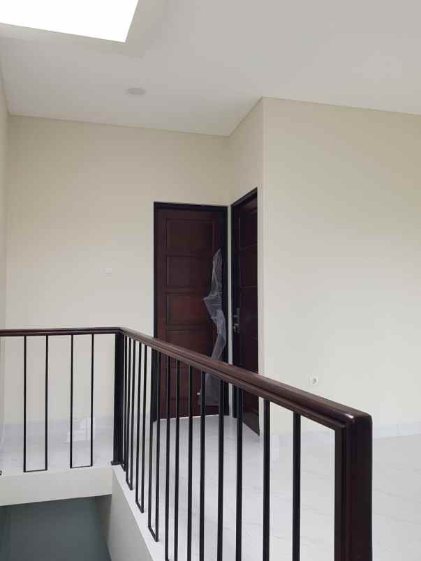 dijual rumah jatipadang pasar minggu