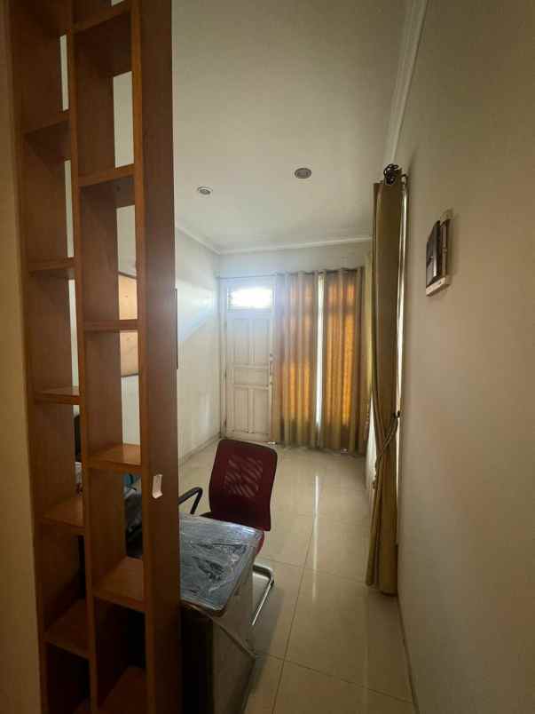 dijual rumah jatiwaringin jakarta timur