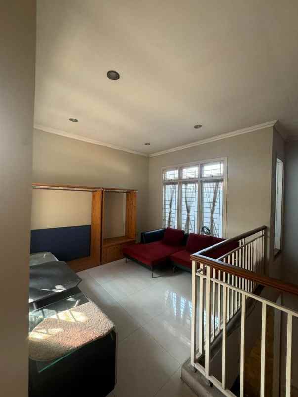 dijual rumah jatiwaringin jakarta timur