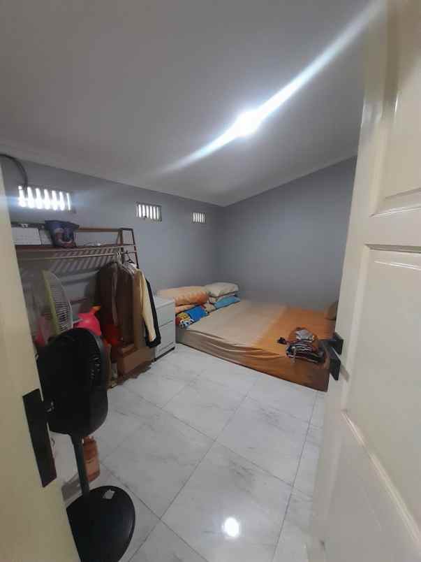 dijual rumah jatiwaringin pondok gede
