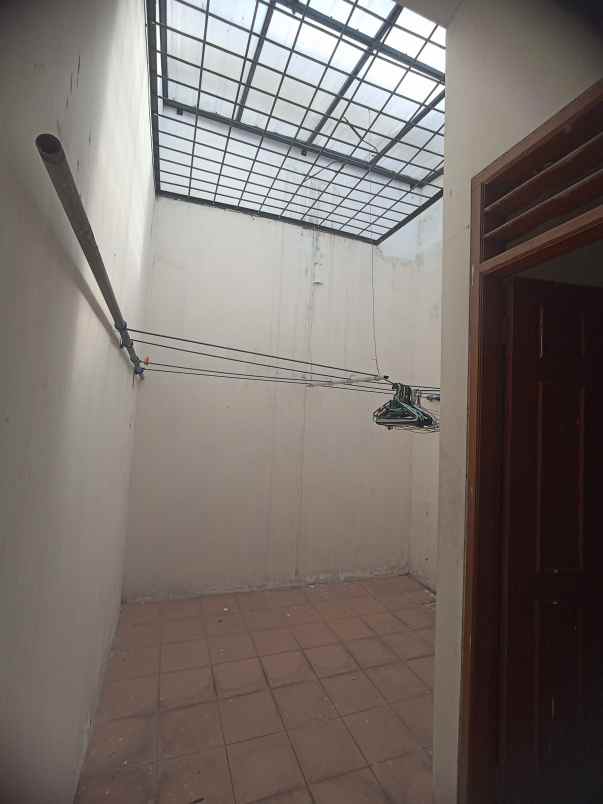 dijual rumah jemursari