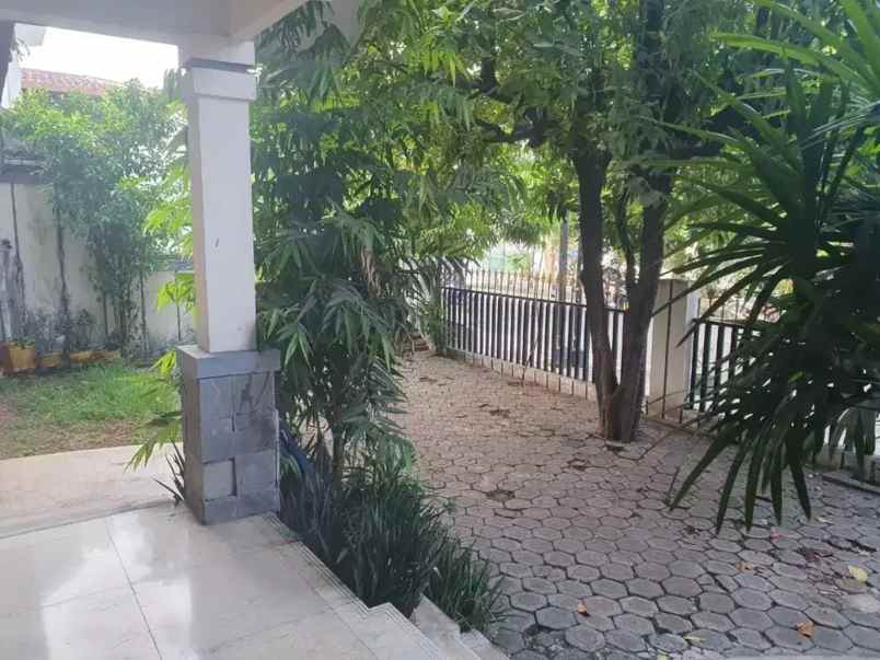 dijual rumah jl abadi blok pondok bambu