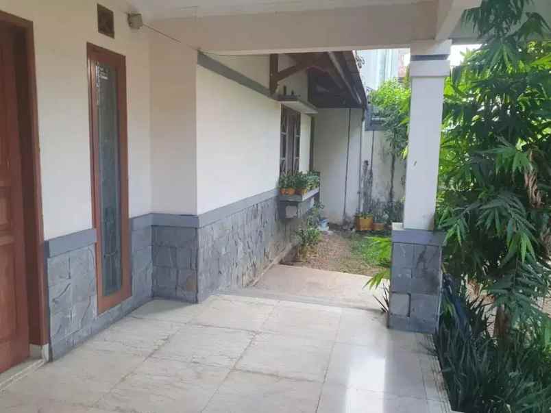 dijual rumah jl abadi blok pondok bambu