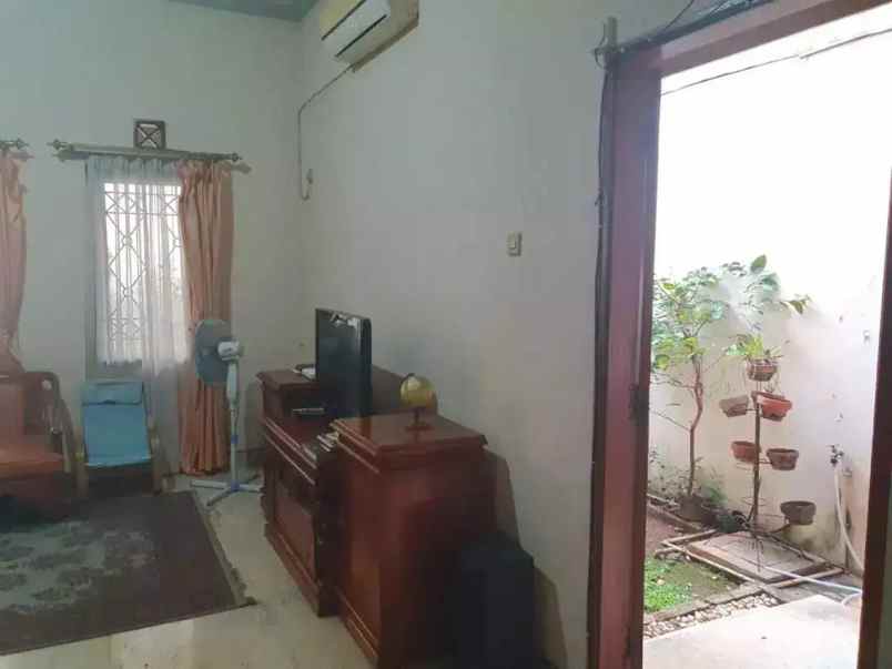 dijual rumah jl abadi blok pondok bambu